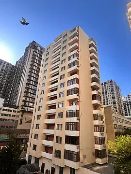 Satılır 3 otaqlı mənzil 122 m² — Bakı 3 otaq 122.00 m²