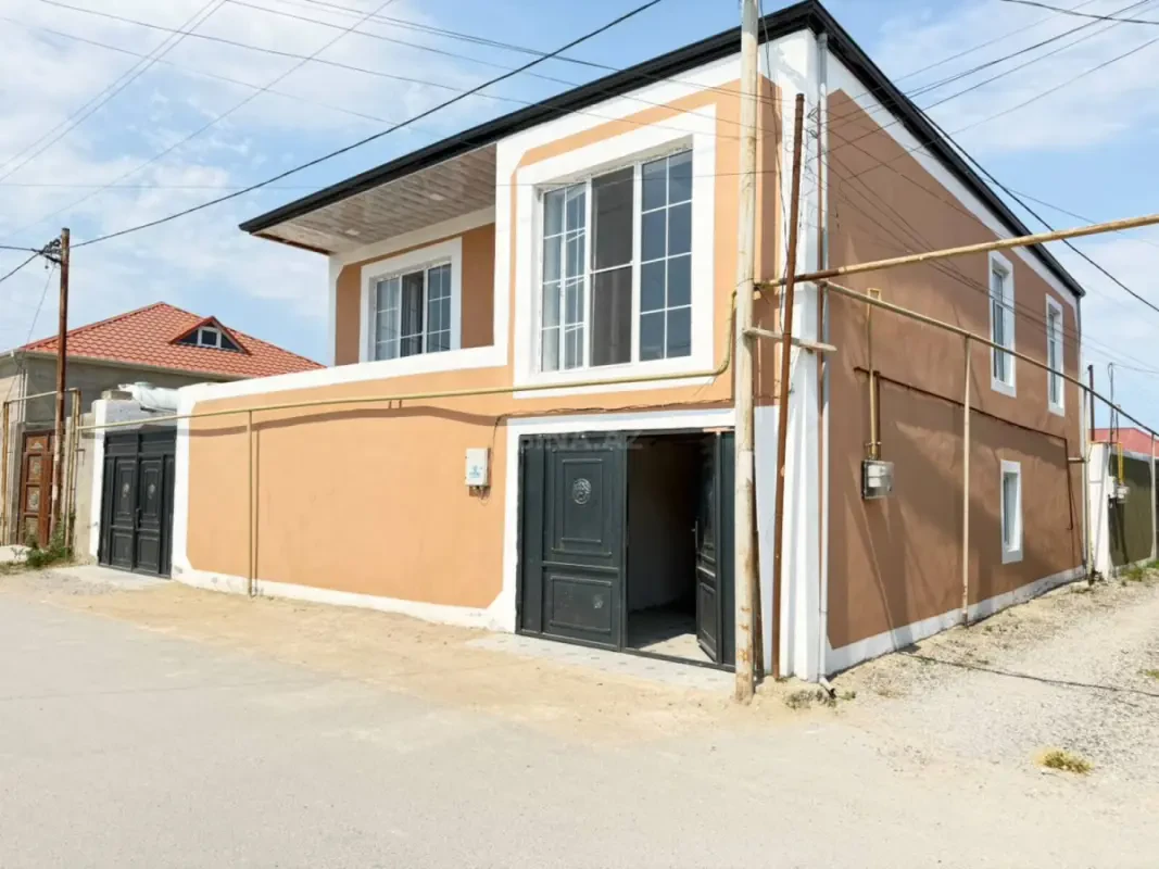Satılır 6 otaqlı həyət evi 178 m²