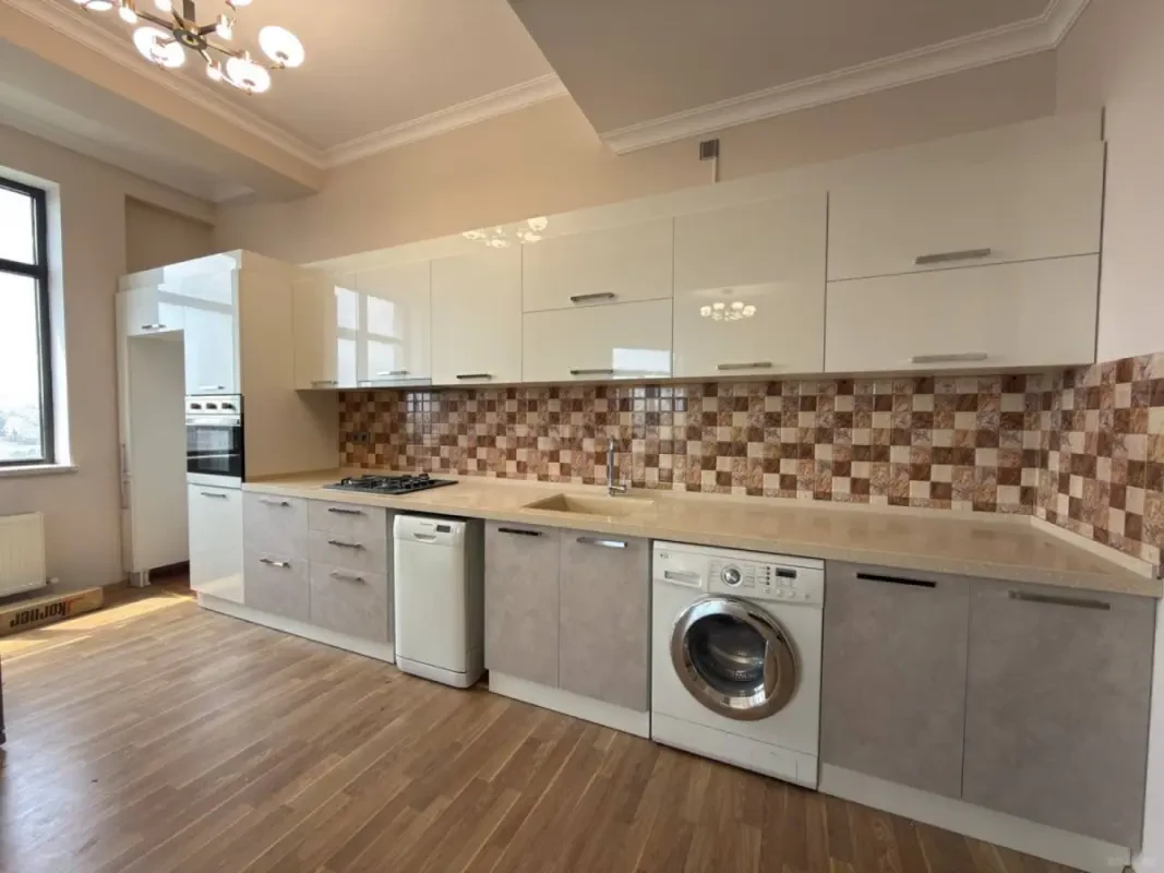 Kirayə verilir 3 otaqlı mənzil 107 m²