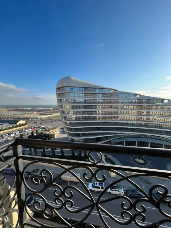 Kirayə verilir 3 otaqlı mənzil 120 m²