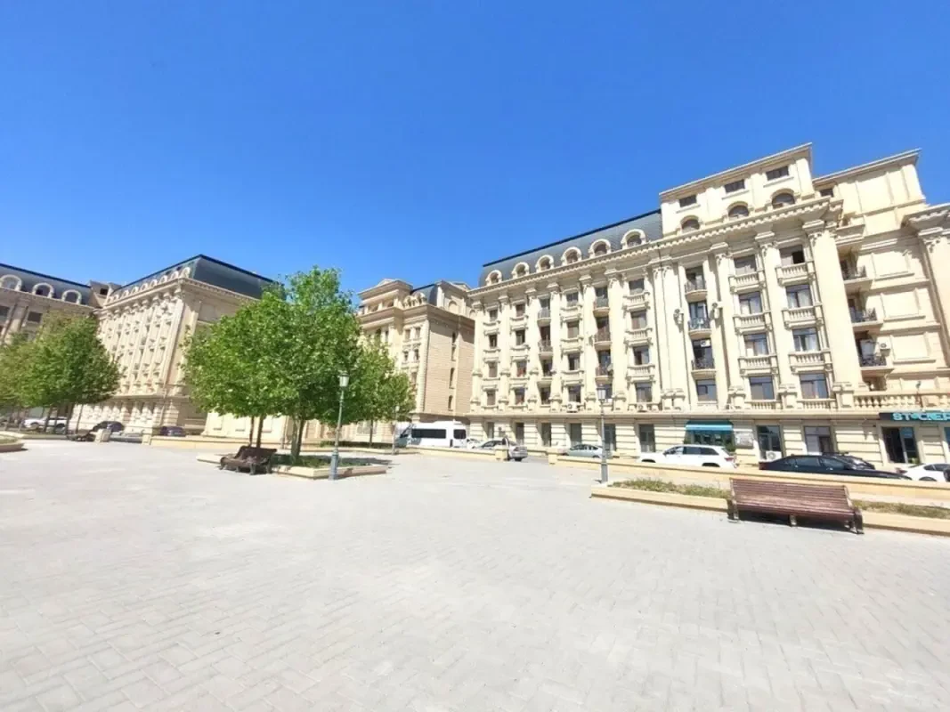 Satılır 4 otaqlı mənzil 95 m²