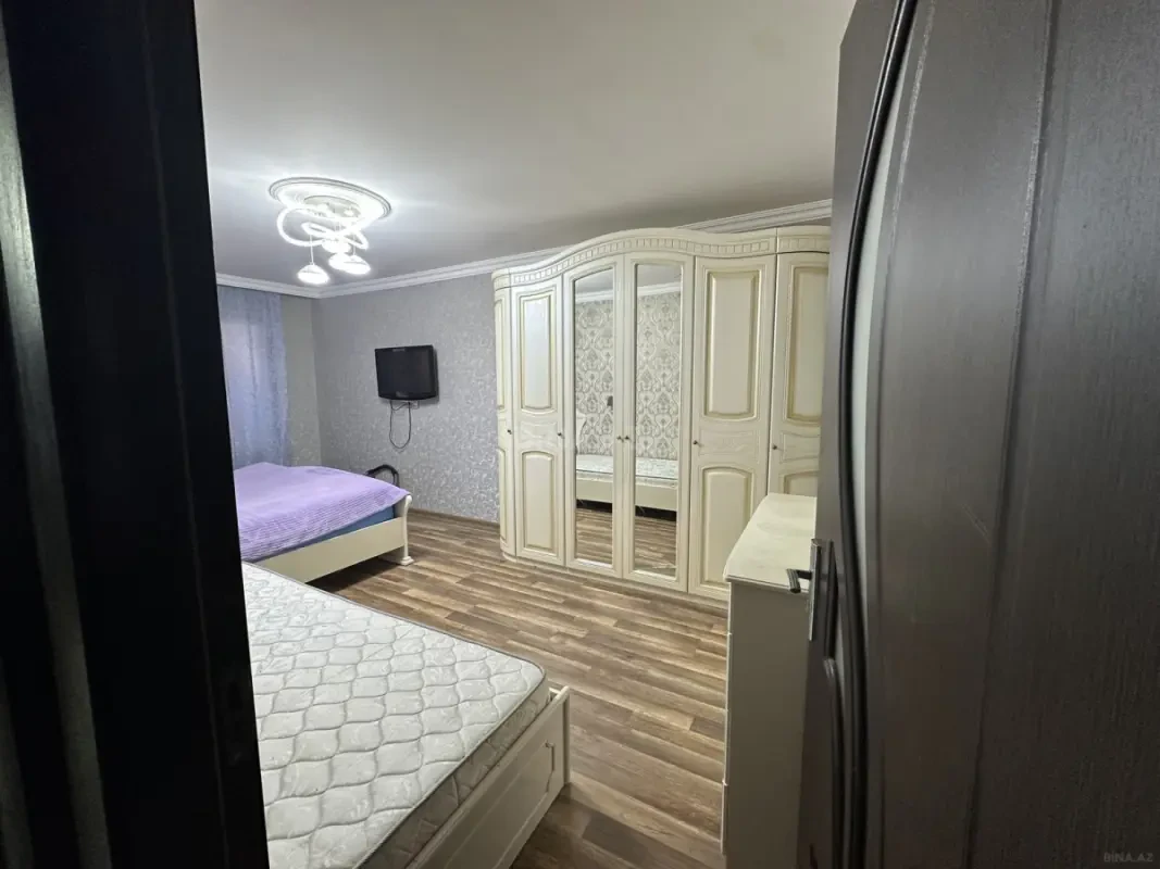 Satılır 4 otaqlı mənzil 90 m²