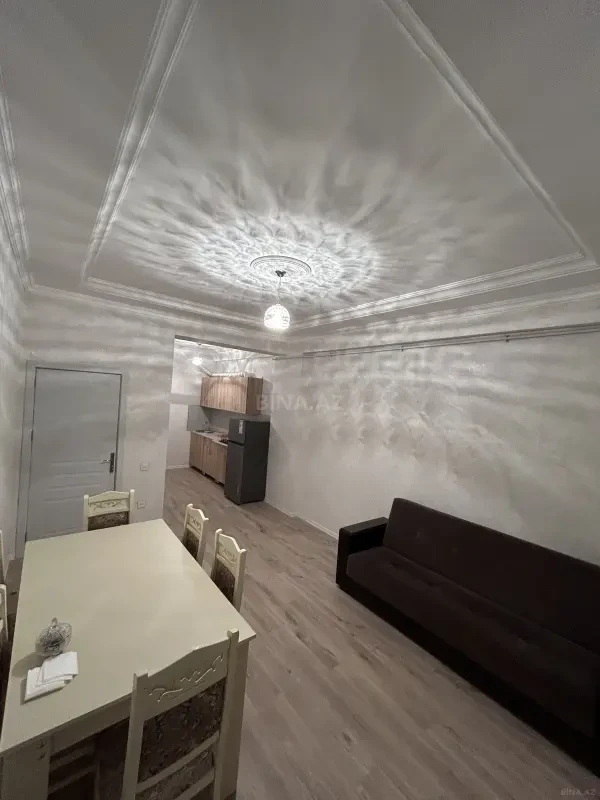 Kirayə verilir 2 otaqlı mənzil 75 m²