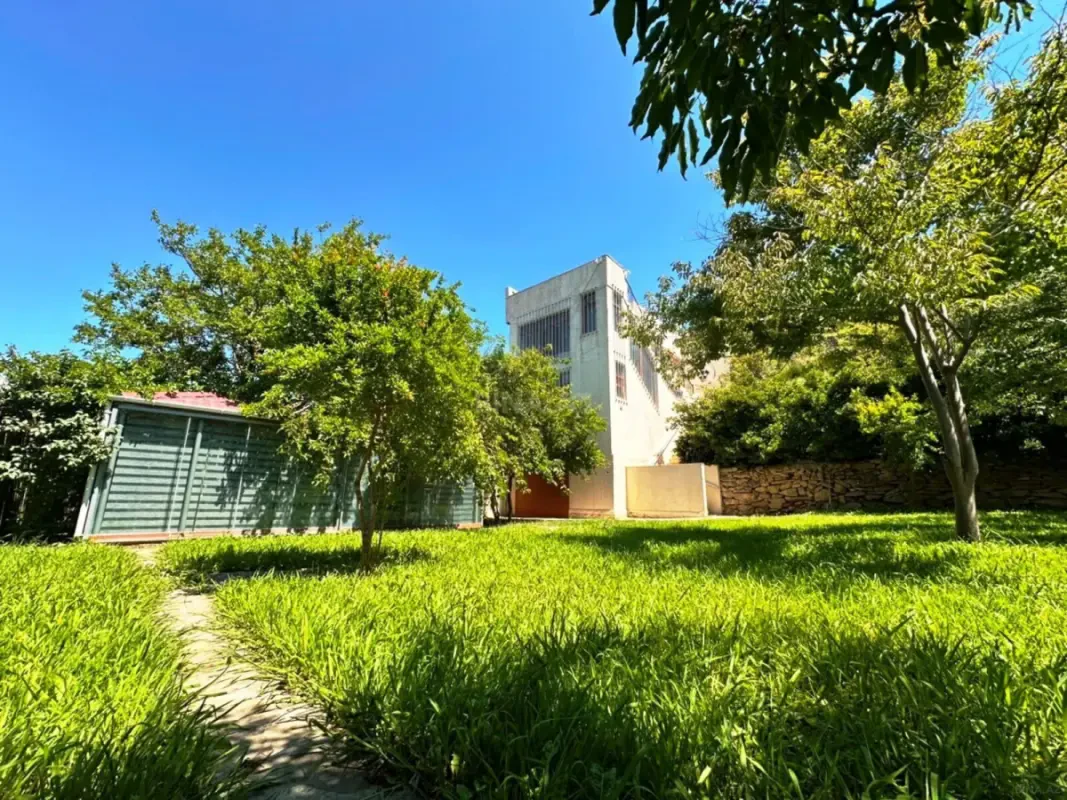 Satılır 5 otaqlı həyət evi 200 m²