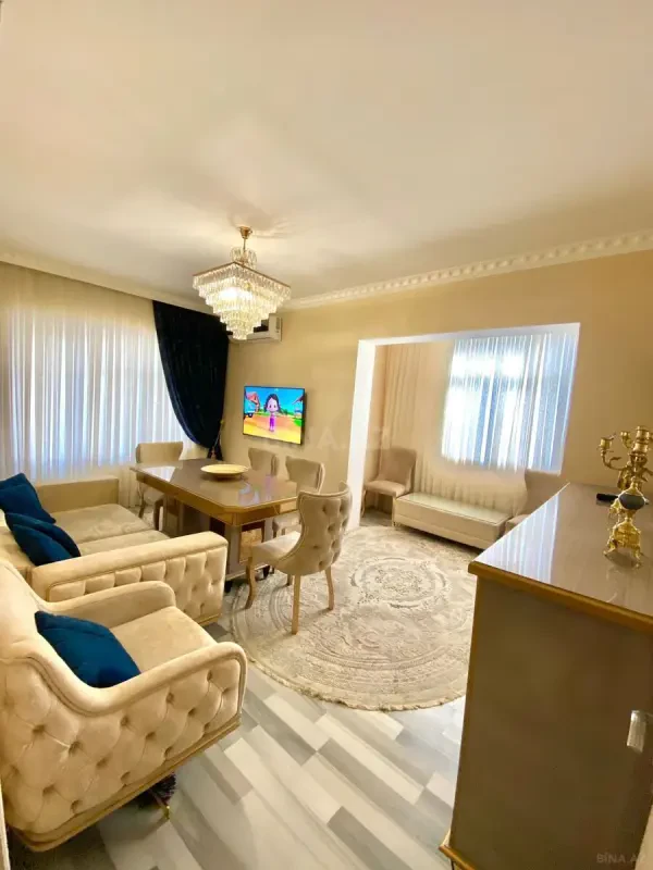 Satılır 2 otaqlı mənzil 70 m²