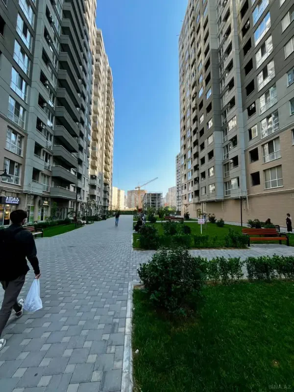 Satılır 2 otaqlı mənzil 75 m²