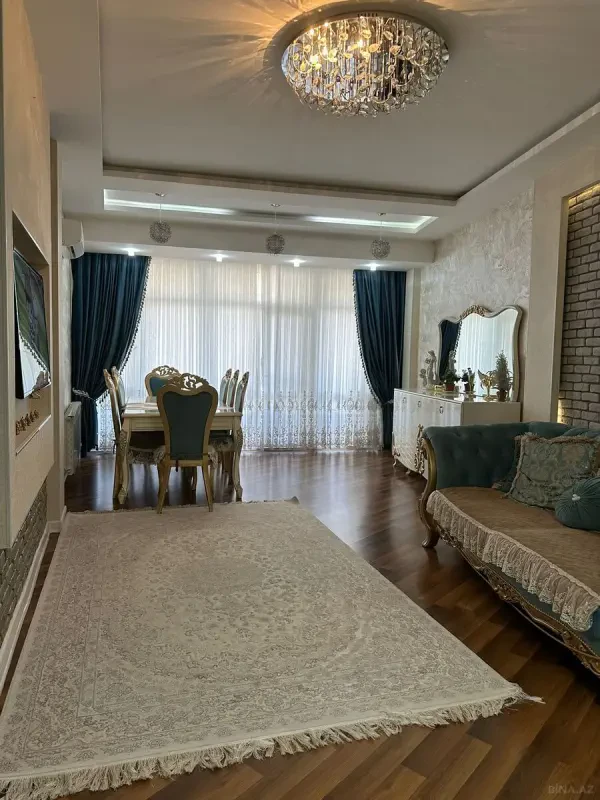 Kirayə verilir 3 otaqlı mənzil 109 m²
