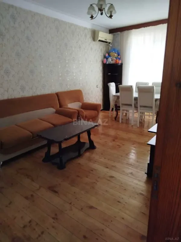 Kirayə verilir 2 otaqlı mənzil 60 m²