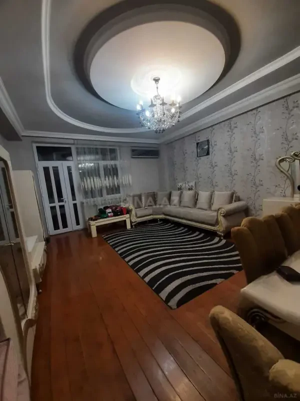 Satılır 3 otaqlı mənzil 77 m²