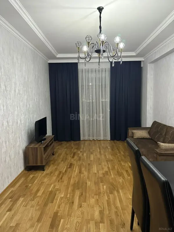 Kirayə verilir 2 otaqlı mənzil 71 m²
