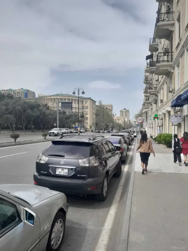 Kirayə verilir obyekt 250 m²