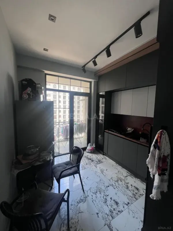 Satılır 2 otaqlı mənzil 67 m²
