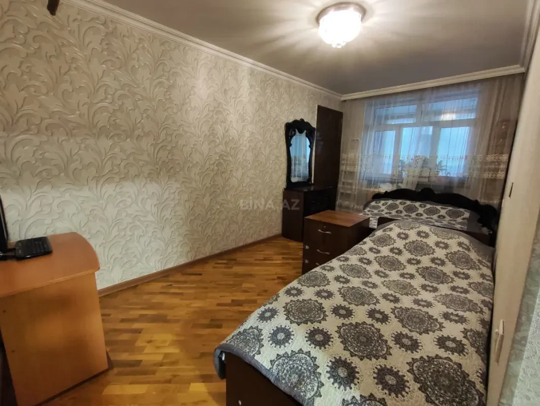 Satılır 4 otaqlı mənzil 104 m²