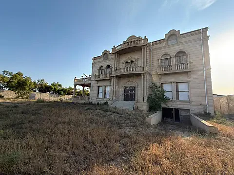Satılır 10 otaqlı həyət evi 1300 m² — Bakı, Şüvəlan 10 otaq 1300.00 m²