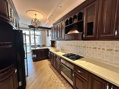 Satılır 3 otaqlı mənzil 165 m² — Bakı, Nərimanov 3 otaq 165.00 m²