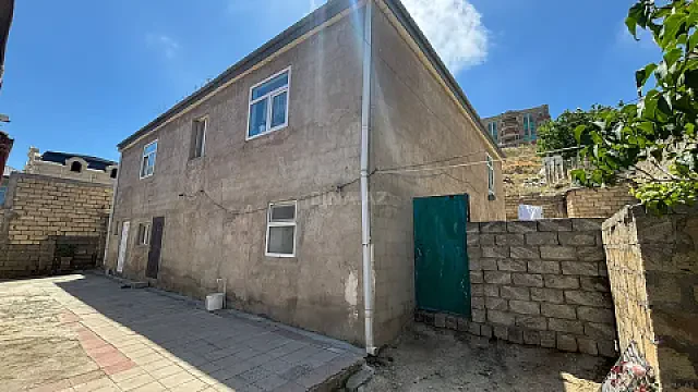 Satılır 6 otaqlı həyət evi 200 m² — Bakı, Badamdar 6 otaq 200.00 m²