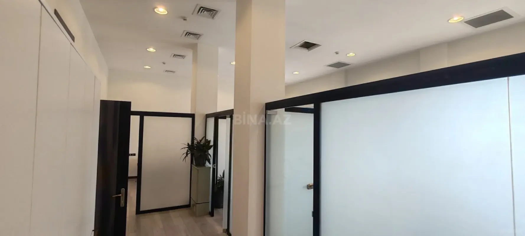 Kirayə verilir 3 otaqlı ofis 80 m²