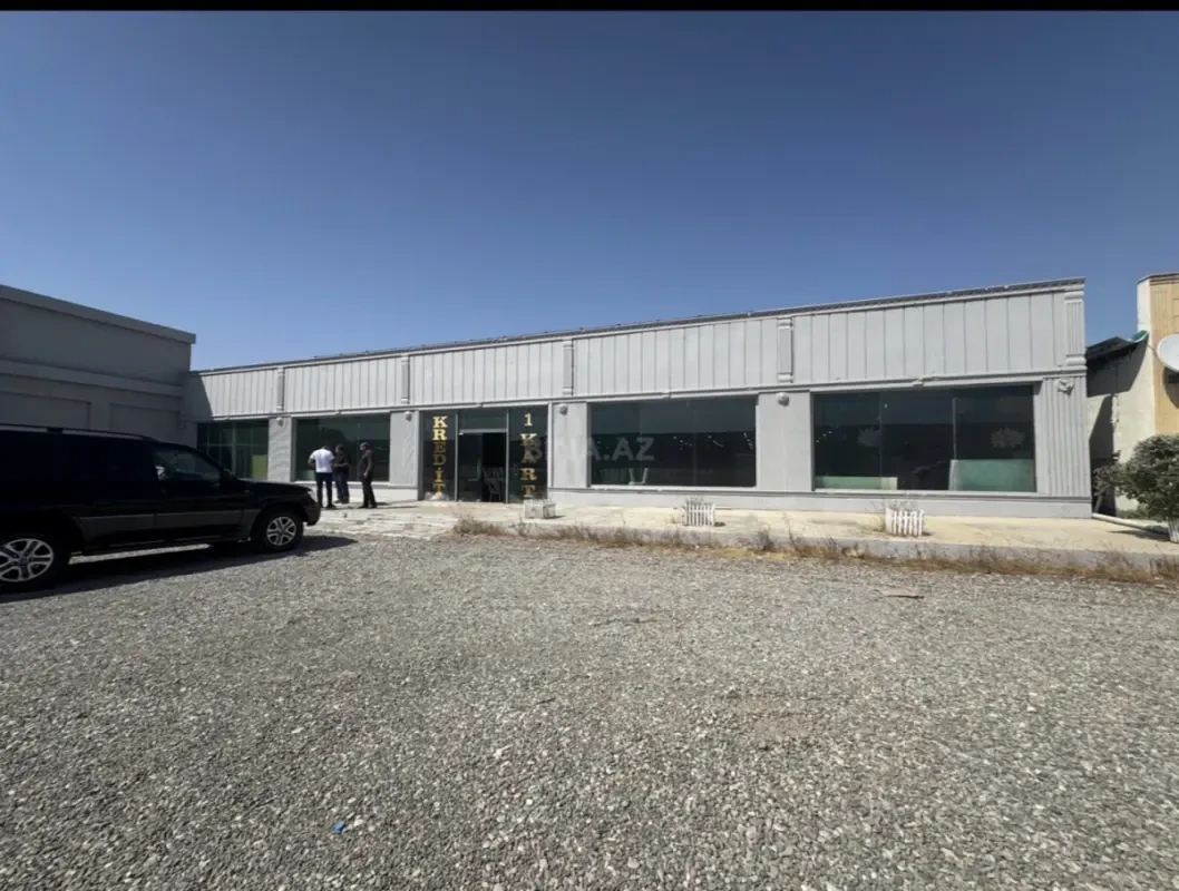 Satılır obyekt 1800 m²