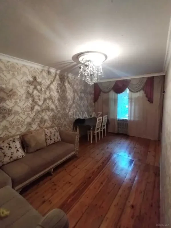 Satılır 4 otaqlı mənzil 100 m²