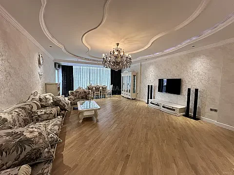 Satılır 3 otaqlı mənzil 170 m² — Bakı, Nərimanov 3 otaq 170.00 m²
