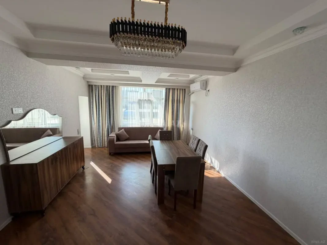 Kirayə verilir 2 otaqlı mənzil 80 m²