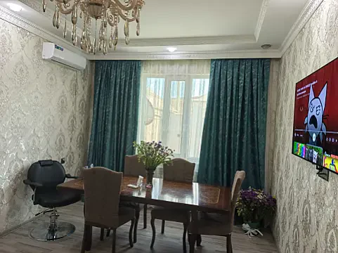 Satılır 8 otaqlı həyət evi 100 m² — Bakı, Qobustan qəs. 8 otaq 100.00 m²