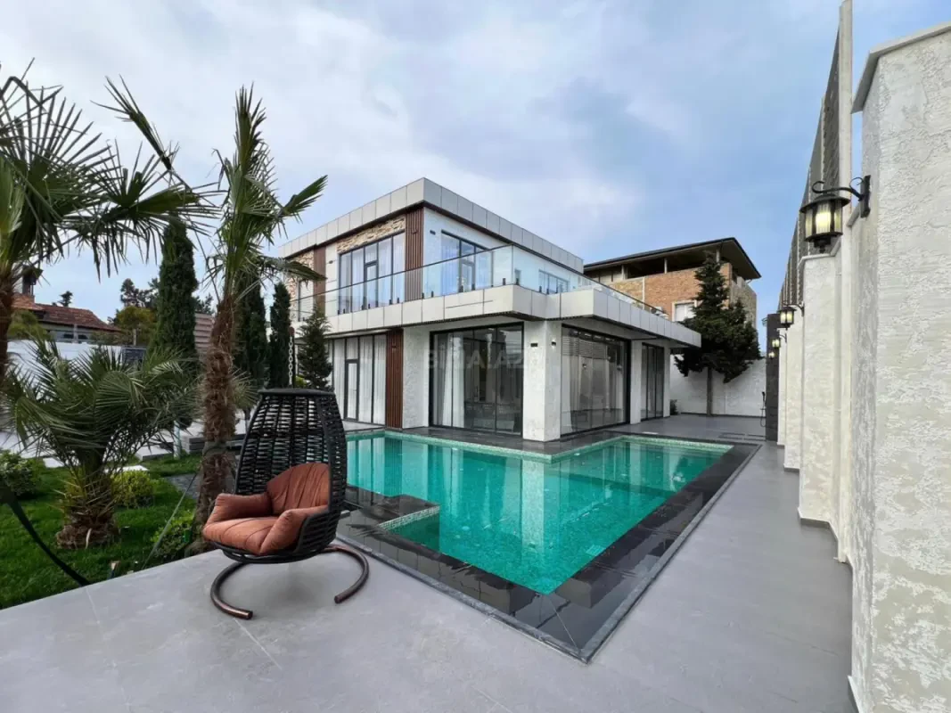 Kirayə verilir 5 otaqlı həyət evi 360 m²