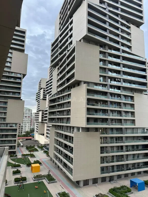 Kirayə verilir 2 otaqlı mənzil 100 m²