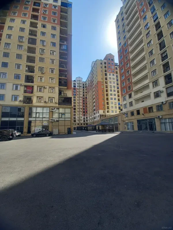 Kirayə verilir 2 otaqlı mənzil 66 m²