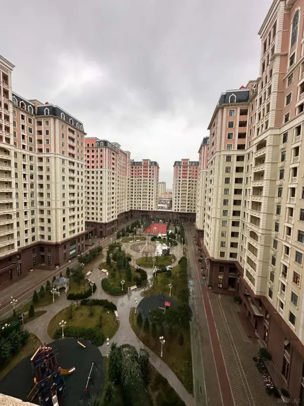 Satılır 2 otaqlı mənzil 68 m²