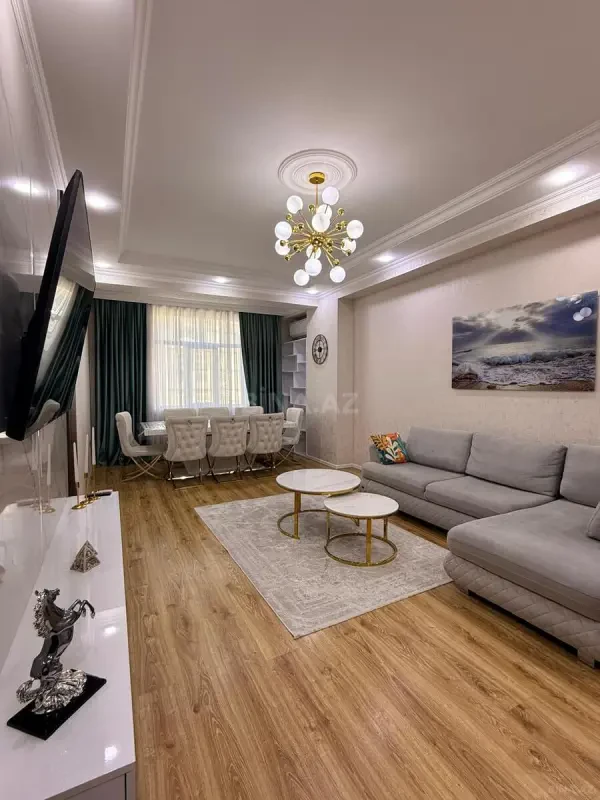 Kirayə verilir 2 otaqlı mənzil 110 m²