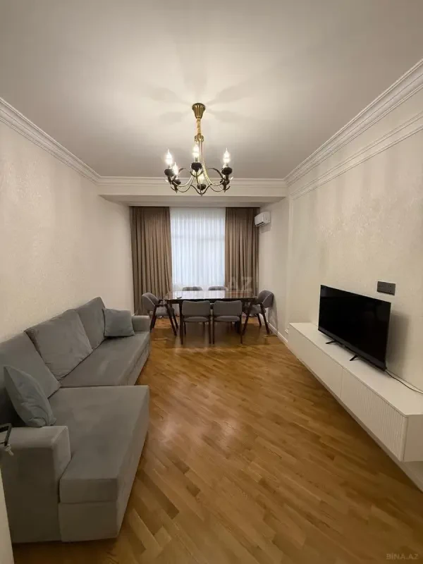 Kirayə verilir 2 otaqlı mənzil 110 m²