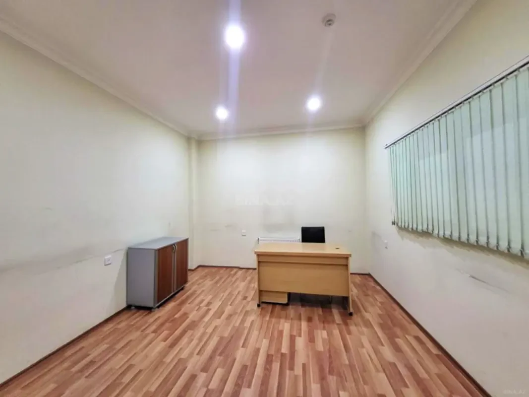 Kirayə verilir 1 otaqlı ofis 19 m²