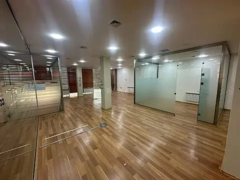 Kirayə verilir 8 otaqlı ofis 400 m² — Bakı, Nərimanov 8 otaq 400.00 m²