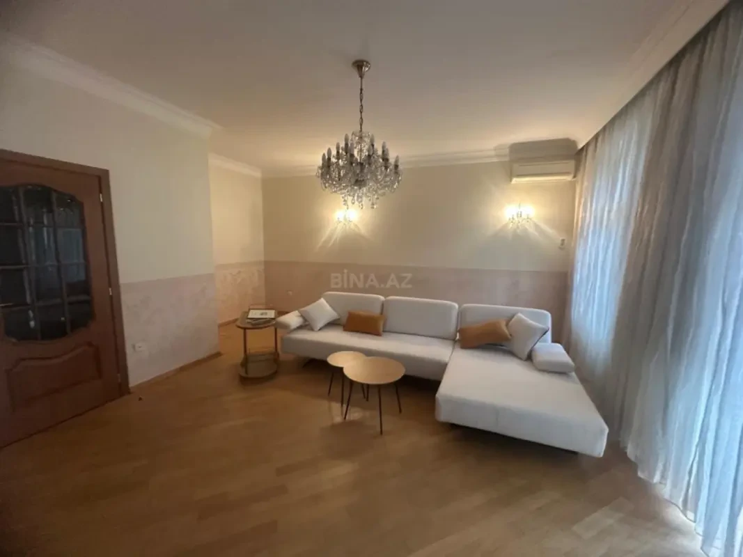 Kirayə verilir 2 otaqlı mənzil 65 m²