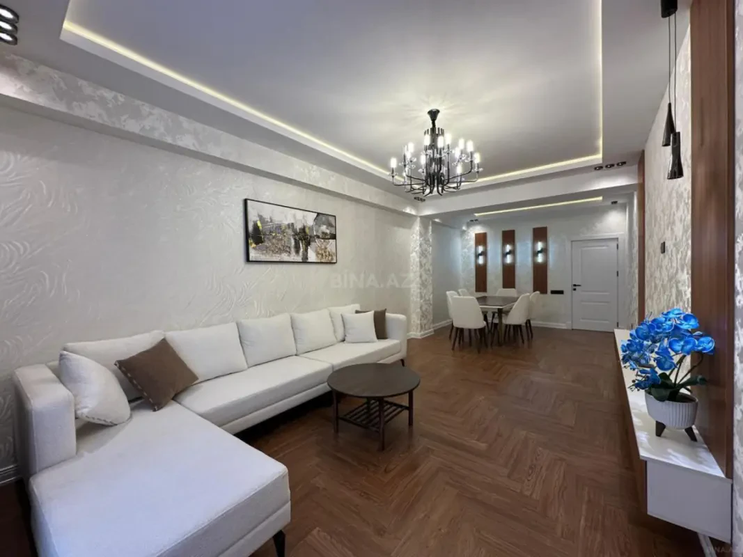 Satılır 3 otaqlı mənzil 142 m²