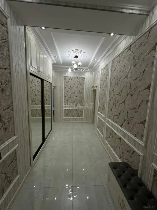 Satılır 3 otaqlı mənzil 136 m²