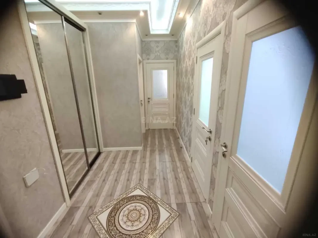 Kirayə verilir 2 otaqlı mənzil 71 m²