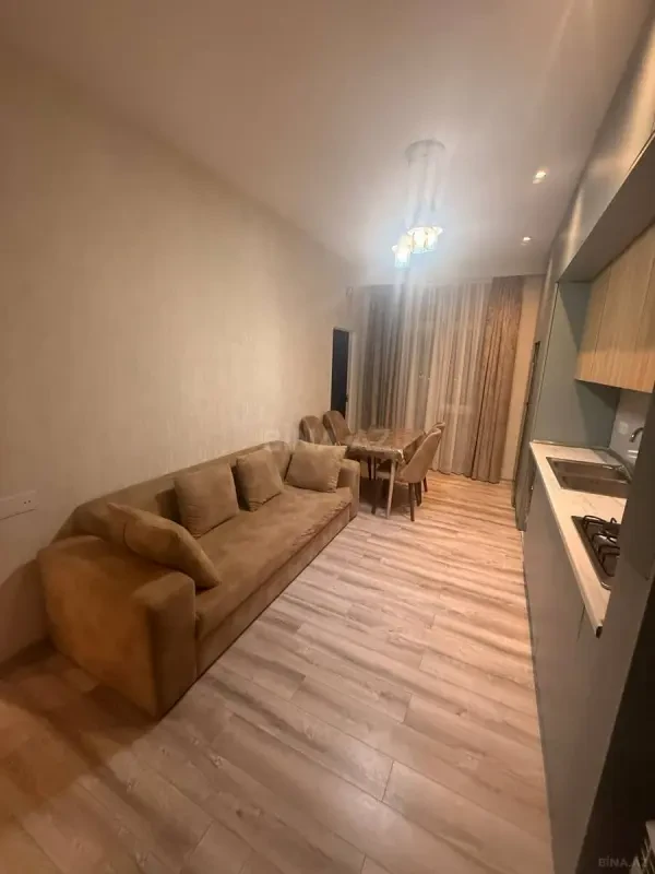 Kirayə verilir 2 otaqlı mənzil 60 m²