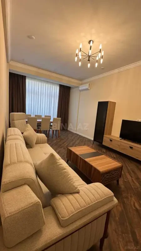 Kirayə verilir 2 otaqlı mənzil 85 m²