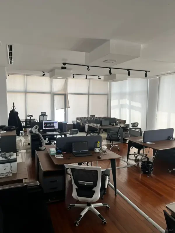 Kirayə verilir 3 otaqlı ofis 260 m²