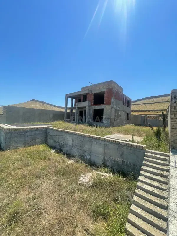 Satılır 6 otaqlı həyət evi 360 m²