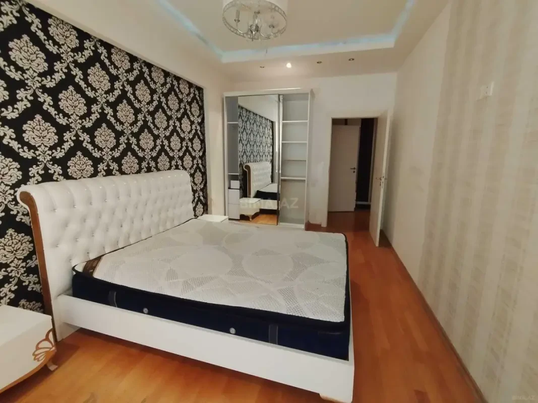 Kirayə verilir 2 otaqlı mənzil 100 m²