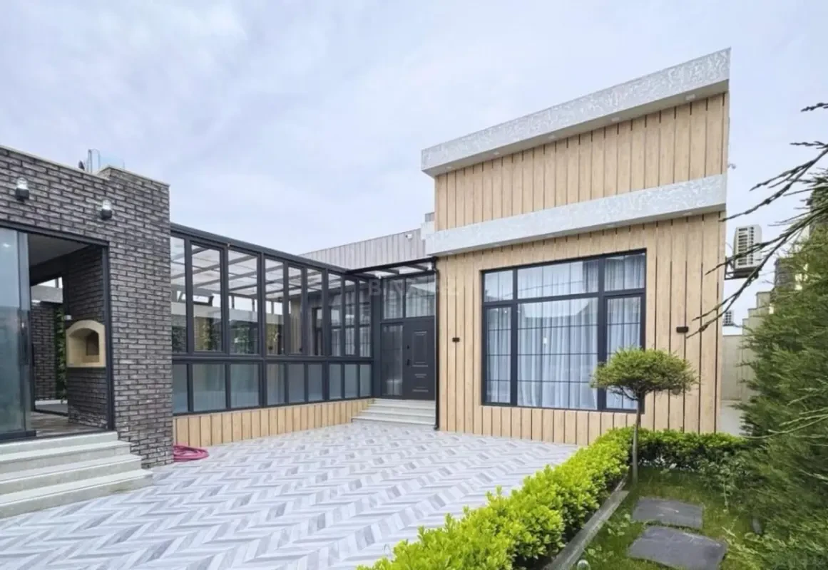 Kirayə verilir 5 otaqlı həyət evi 230 m²
