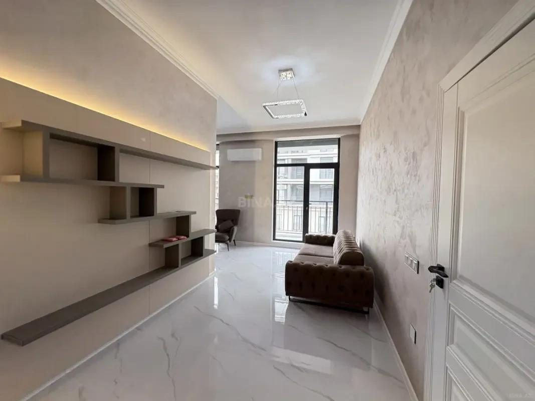 Kirayə verilir 2 otaqlı mənzil 86 m²