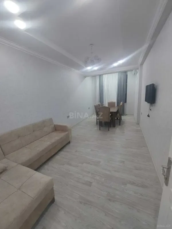 Kirayə verilir 2 otaqlı mənzil 79 m²