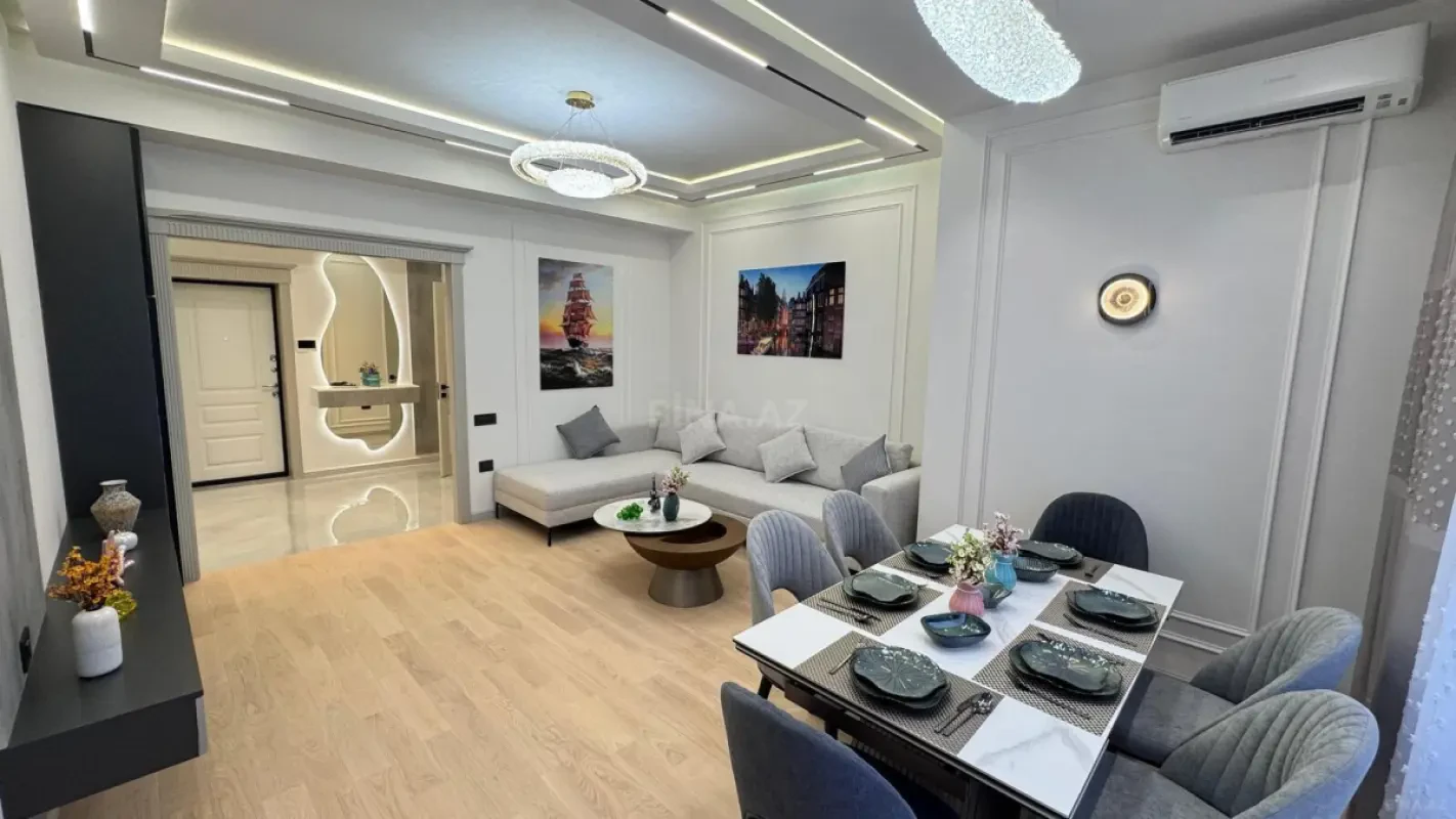 Satılır 3 otaqlı mənzil 142 m²