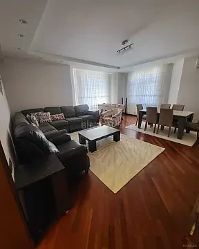 Satılır 3 otaqlı mənzil 130 m² — Bakı 3 otaq 130.00 m²