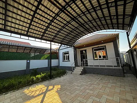 Satılır 3 otaqlı həyət evi 110 m² — Bakı 3 otaq 110.00 m²