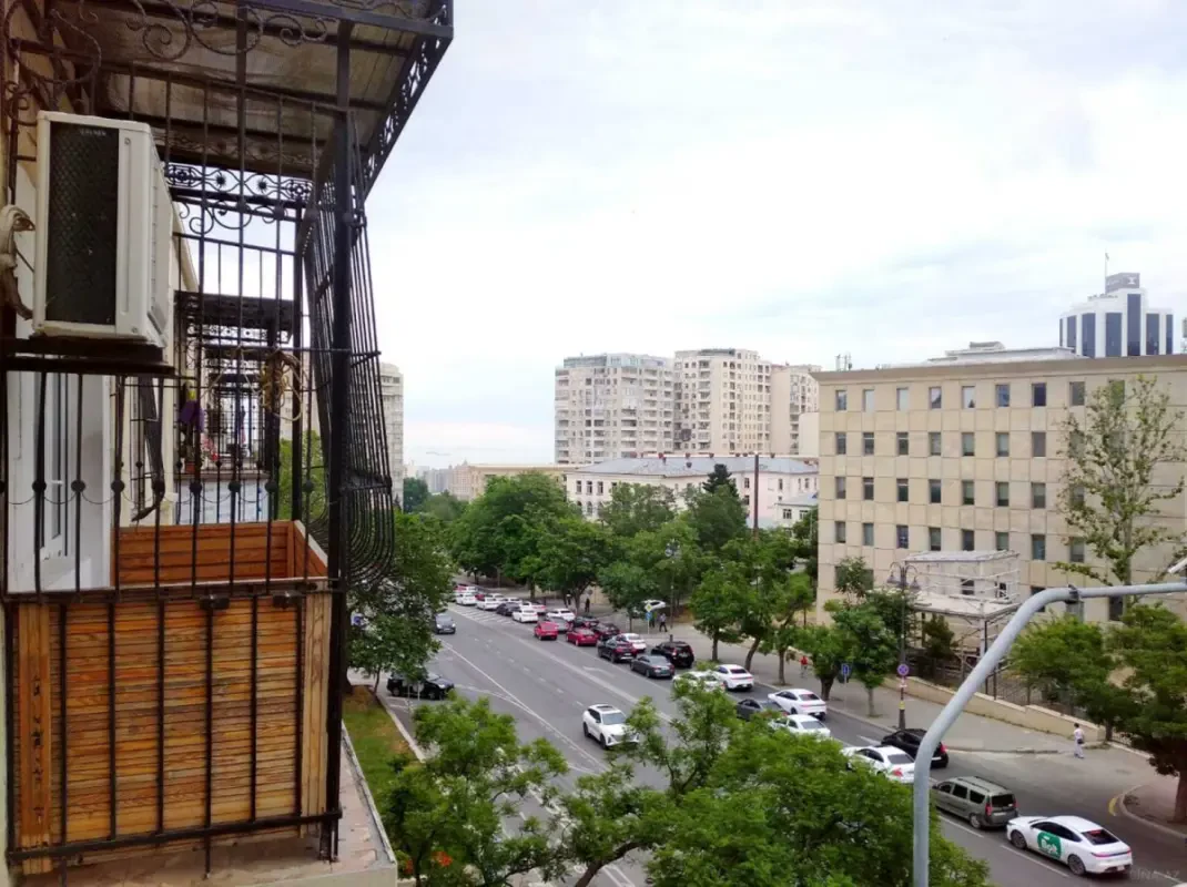 Satılır 2 otaqlı mənzil 49 m²